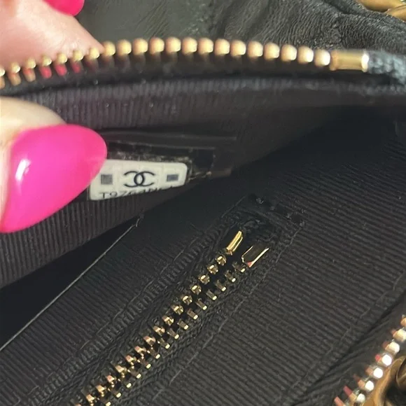 Chanel handbag - Picture 13 of 17